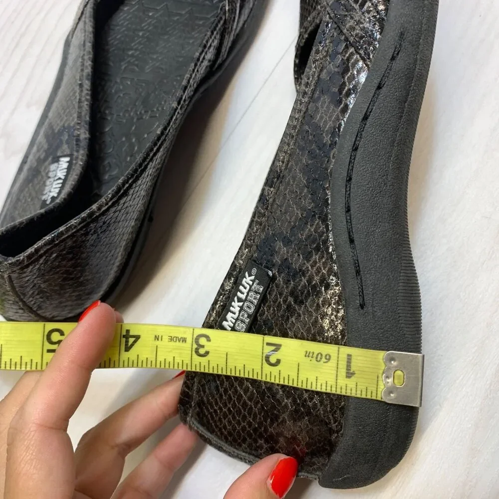 Muk‎ Luk Sport Shoes Womens 9 Brown Black Snake Slip On Comfort Loafers